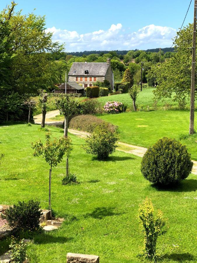 La Blanche Roche Bed & Breakfast Sourdeval Dış mekan fotoğraf