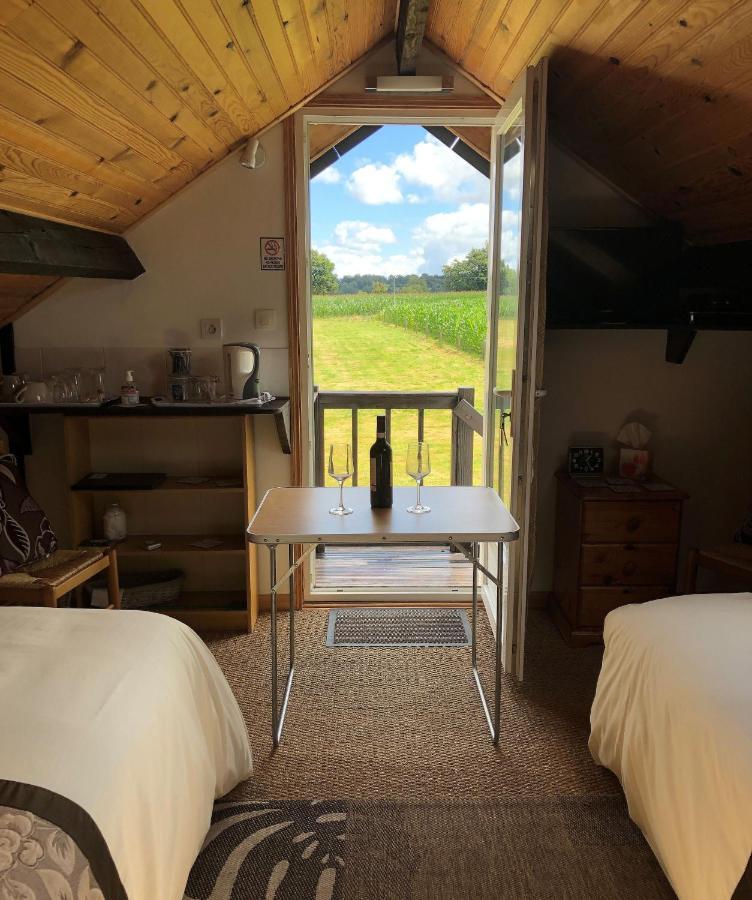La Blanche Roche Bed & Breakfast Sourdeval Dış mekan fotoğraf